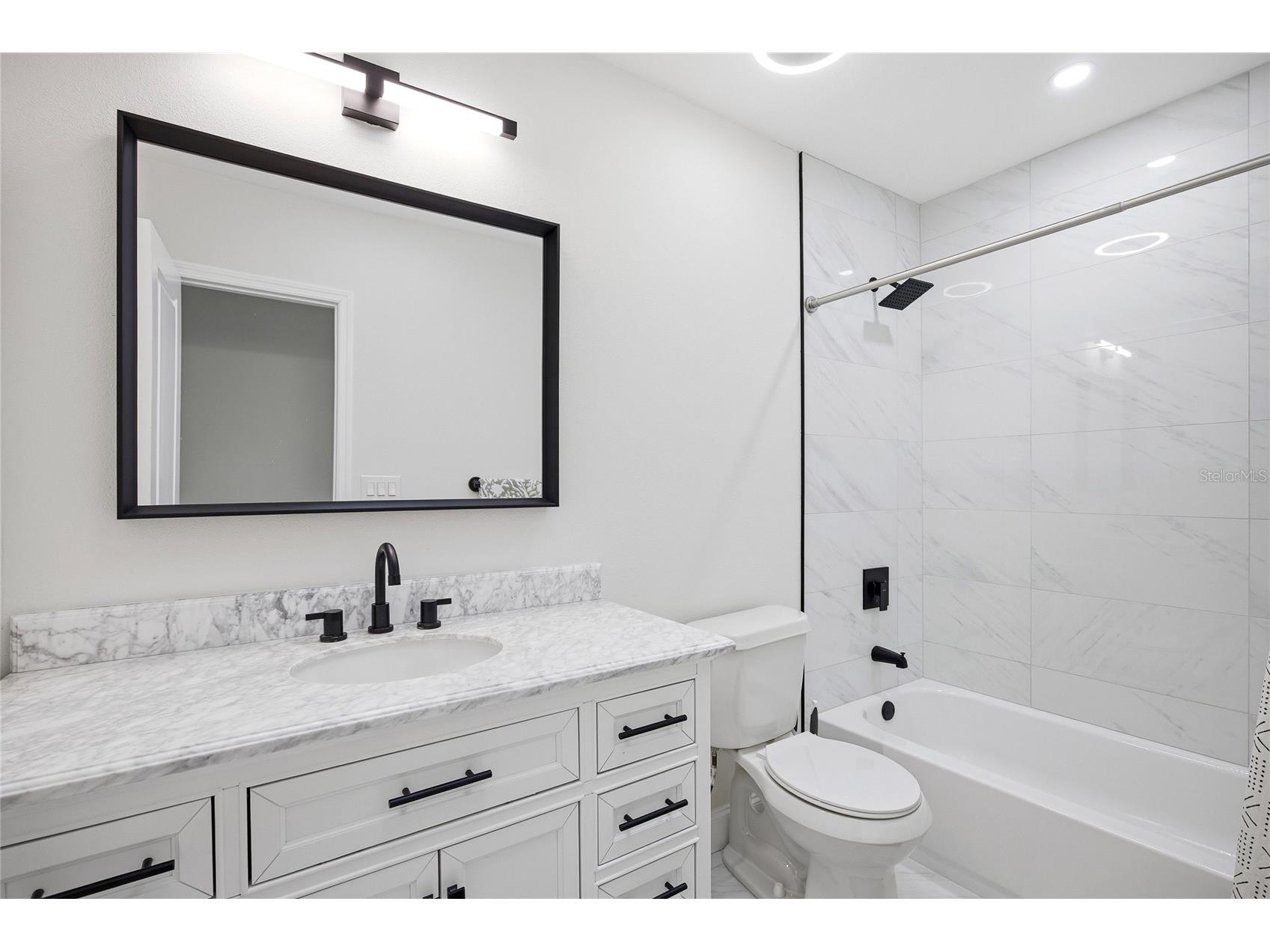 102 W Anglewood Drive Brandon FL 33511 TB8488518 image23