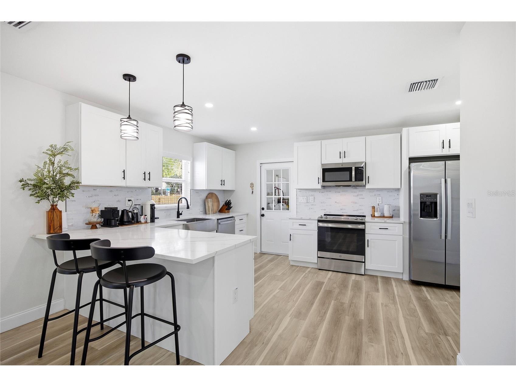 102 W Anglewood Drive Brandon FL 33511 TB8488518 image6