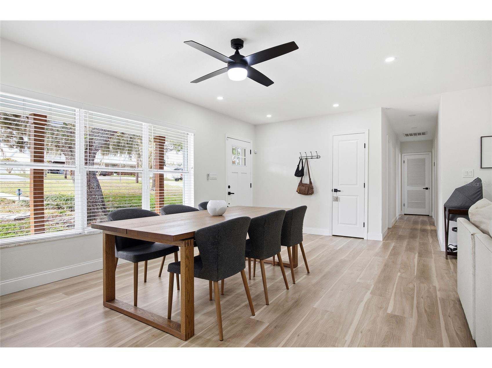 102 W Anglewood Drive Brandon FL 33511 TB8488518 image8