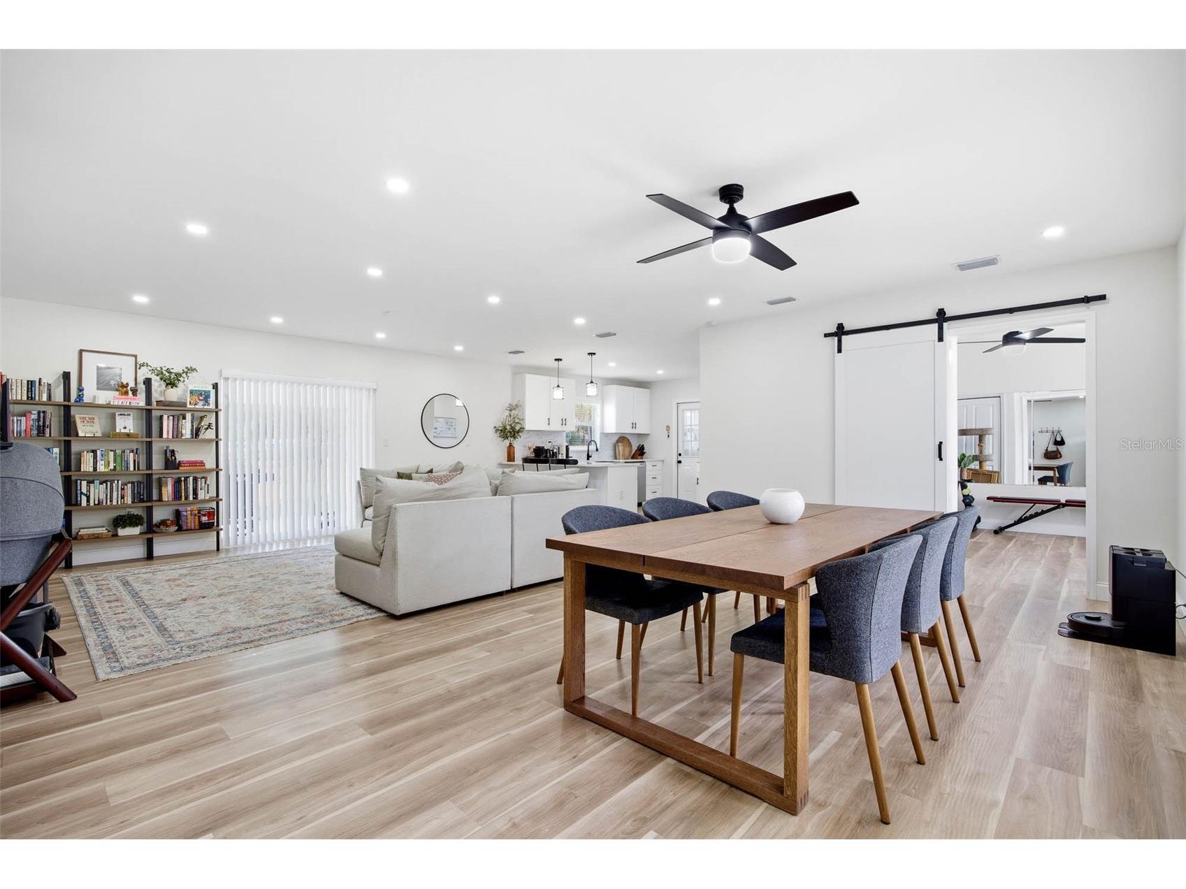 102 W Anglewood Drive Brandon FL 33511 TB8488518 image9