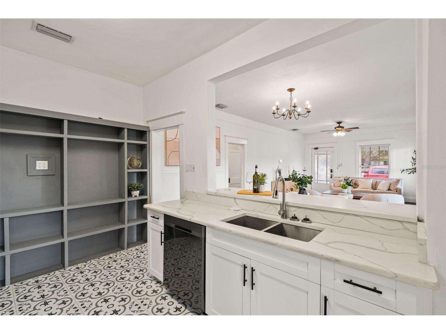 102 W North Street Tampa FL 33604 TB8520111 image14