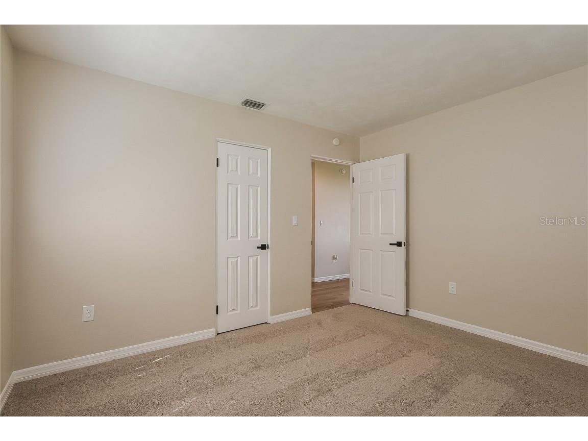 102 W Saint Louis Avenue Eustis FL 32726 TB8432598 image12