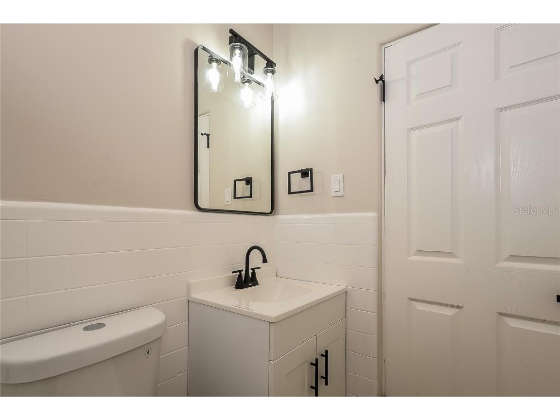 102 W Saint Louis Avenue Eustis FL 32726 TB8432598 image14