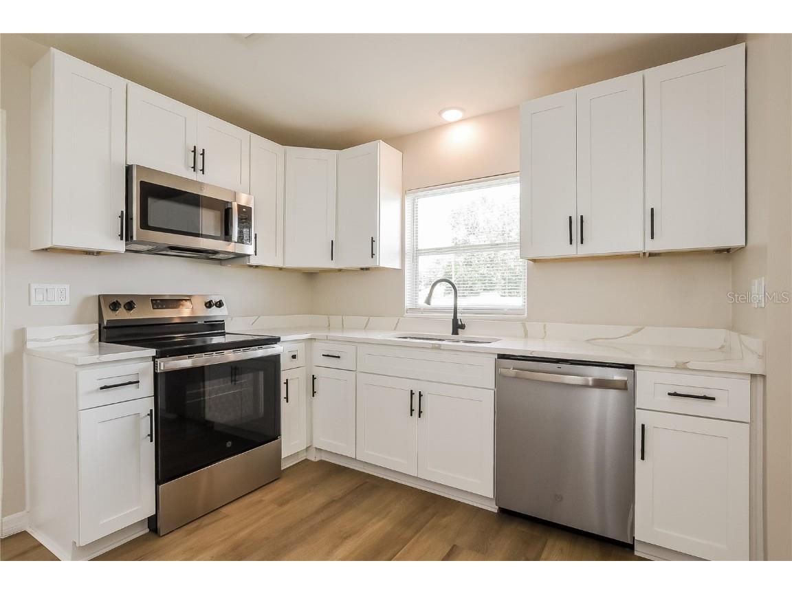 102 W Saint Louis Avenue Eustis FL 32726 TB8432598 image6