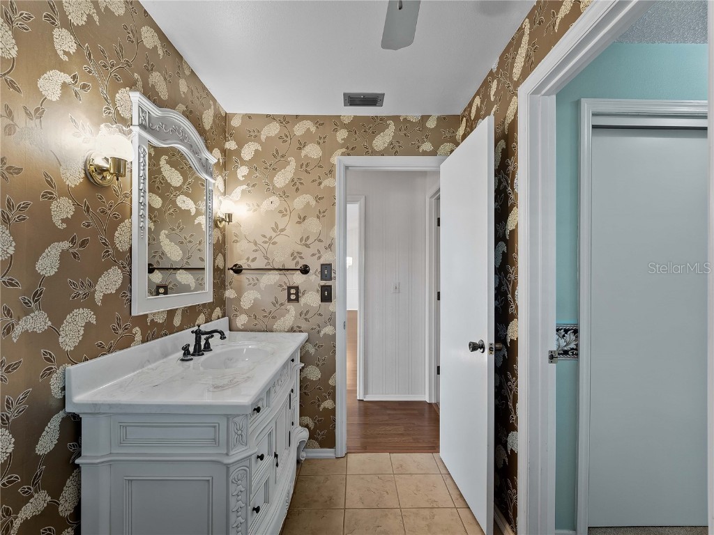 102 Windward Drive Osprey FL 34229 A4671793 image28