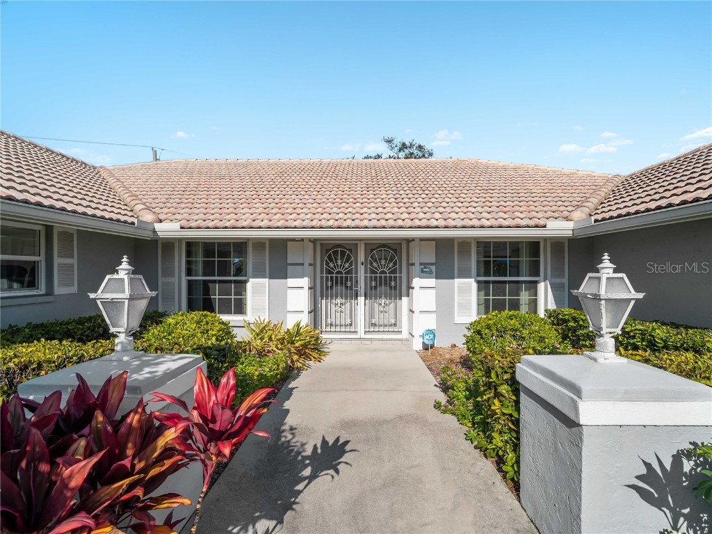 102 Windward Drive Osprey FL 34229 A4671793 image6