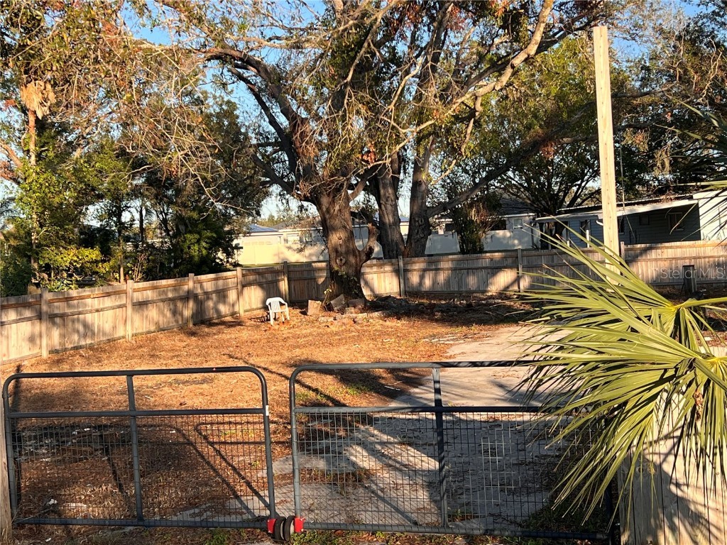 102 and 104 Domino Drive N Ruskin FL 33570 A4634278 image8