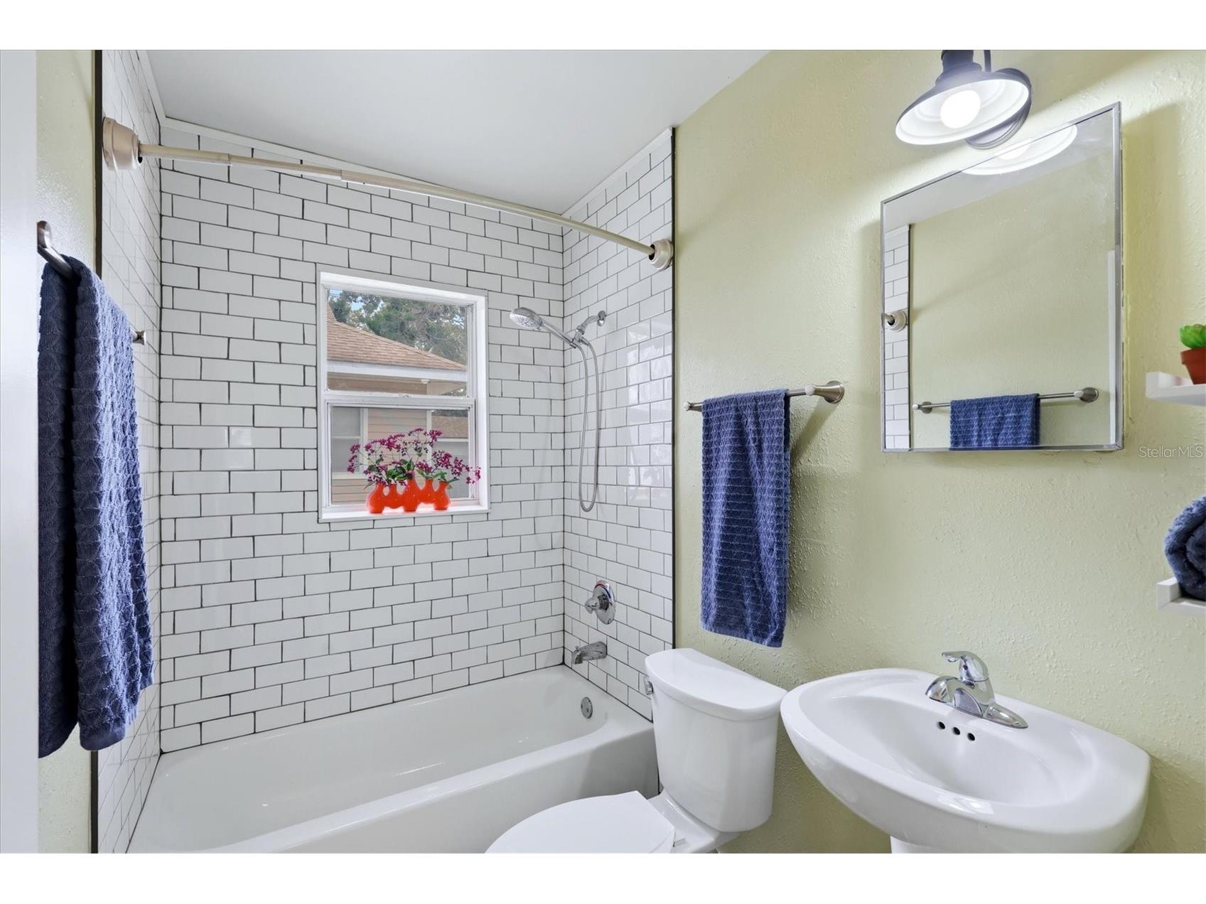 1020 23rd Street Sarasota FL 34234 A4695931 image7