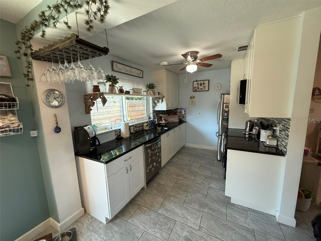 1020 36th Street W Bradenton FL 34205 A4672107 image18