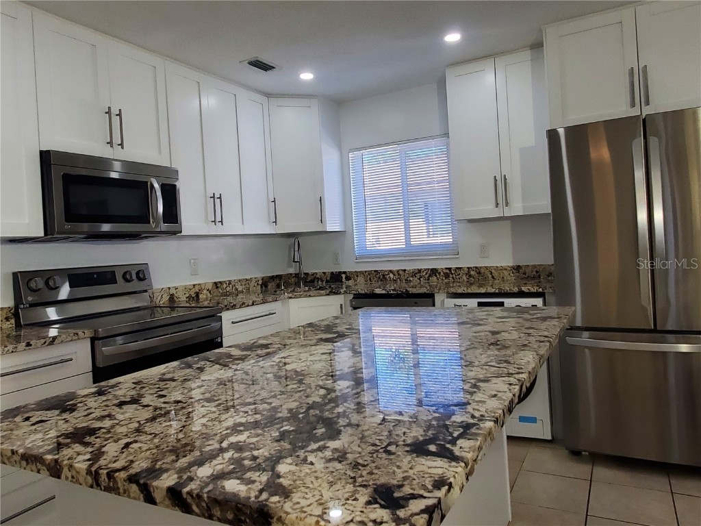1020 70th Street N #4 Saint Petersburg FL 33710 U8238945 image1