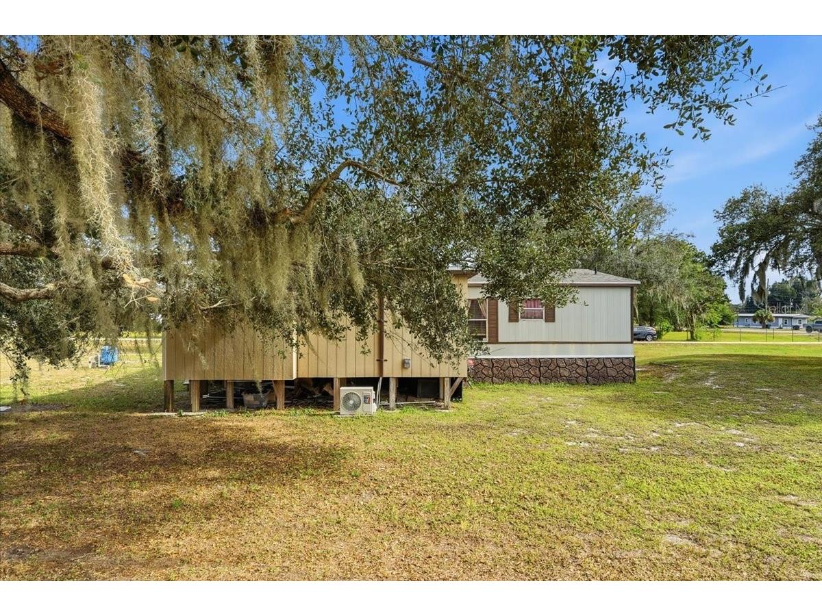1020 98 W Frostproof FL 33843 L4961235 image9