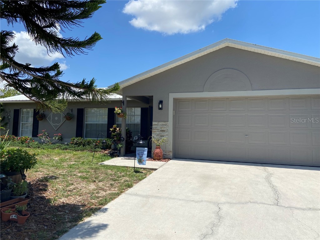 1020 Alaska Avenue Lehigh Acres FL 33971 OM679148 image1