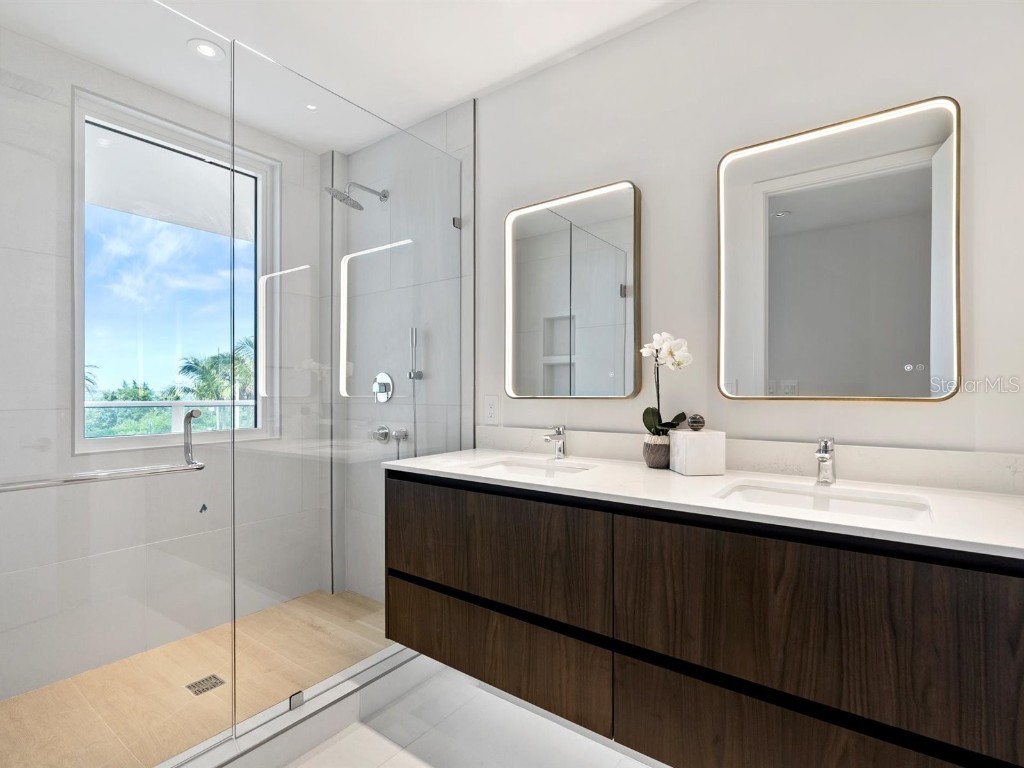 1020 Sunset Point Road #103 Clearwater FL 33755 TB8435690 image18