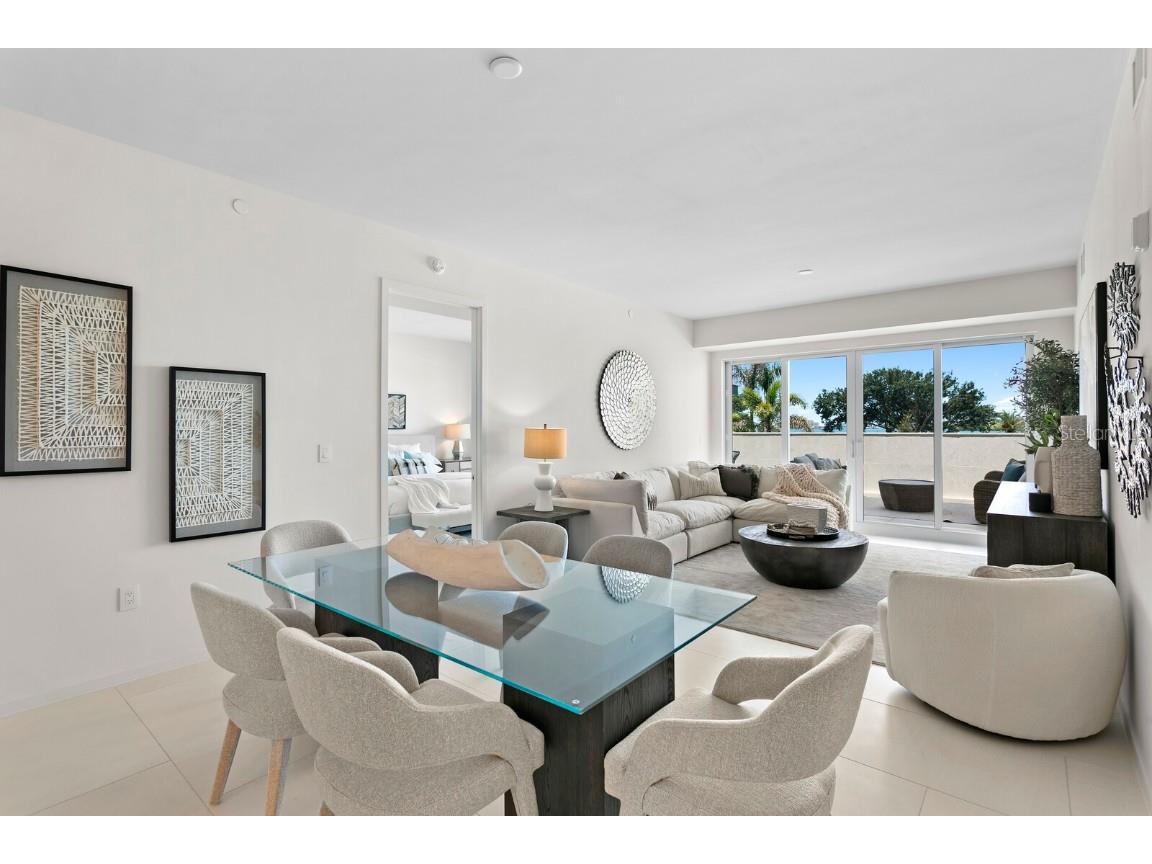 1020 Sunset Point Road #104 Clearwater FL 33755 U8228439 image1