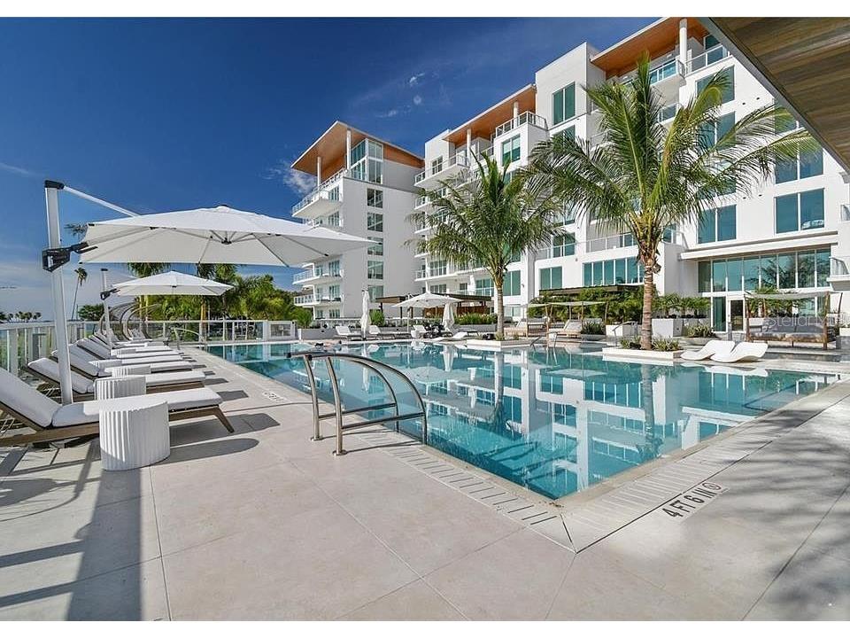 1020 Sunset Point Road #111 Clearwater FL 33755 - STEVENSON'S CREEK TB8509493 image1