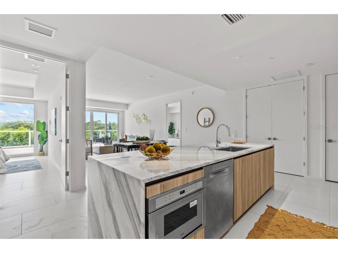 1020 Sunset Point Road #112 Clearwater FL 33755 TB8408479 image9