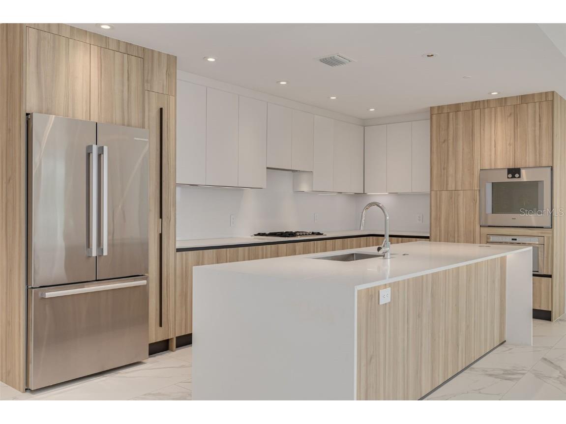 1020 Sunset Point Road #213 Clearwater FL 33755 TB8406728 image6