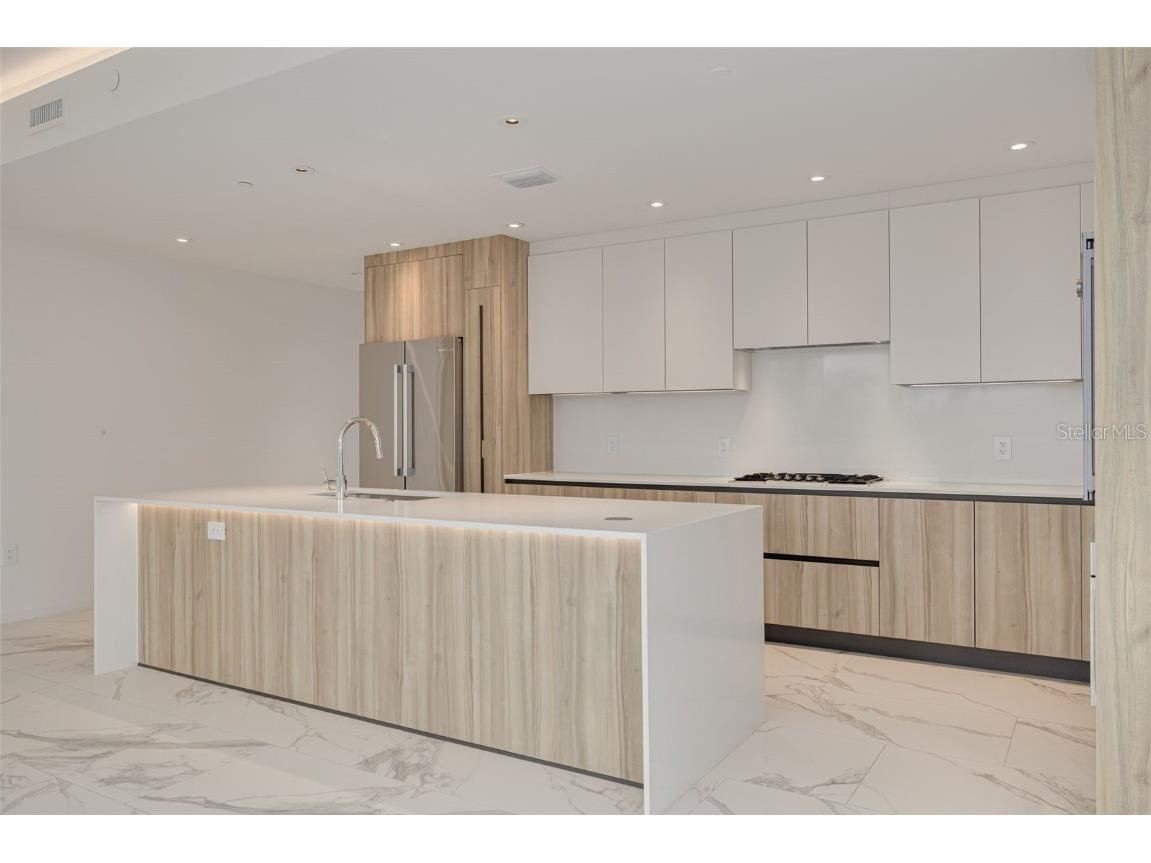 1020 Sunset Point Road #213 Clearwater FL 33755 TB8406728 image7