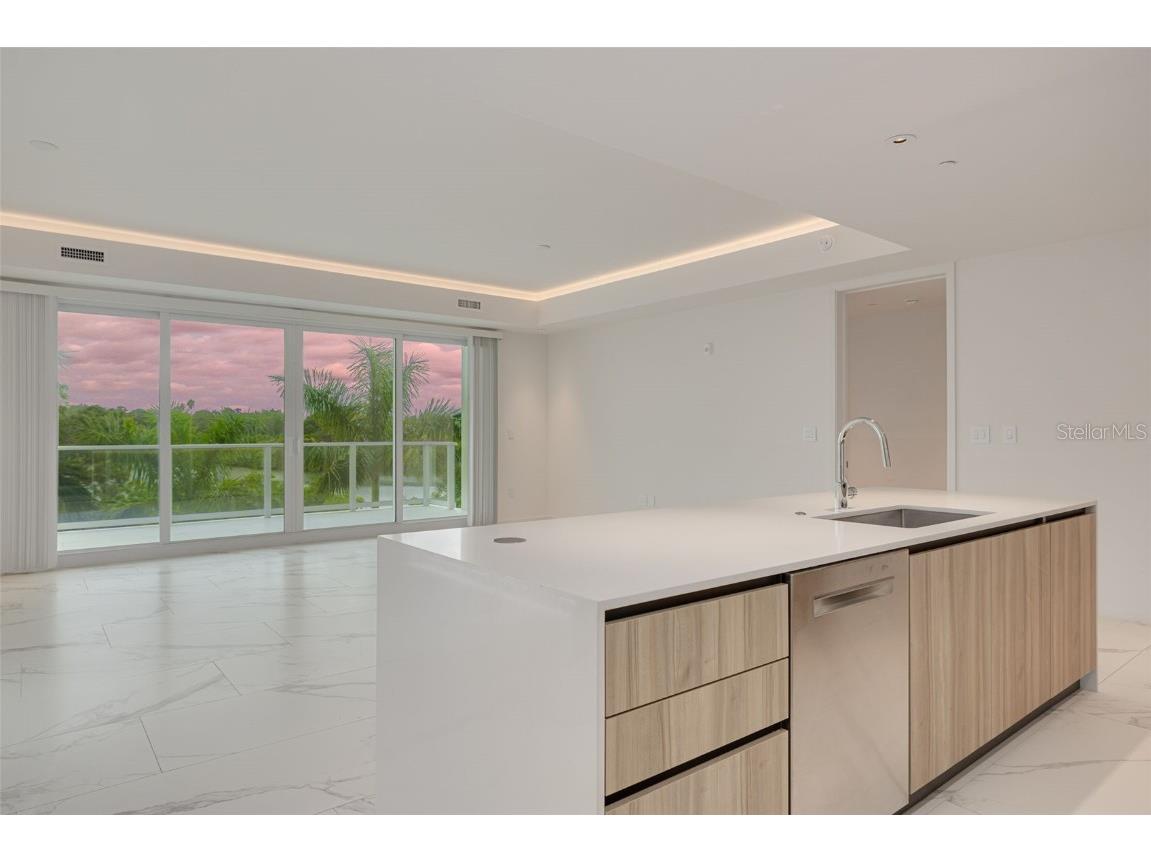 1020 Sunset Point Road #213 Clearwater FL 33755 TB8406728 image8