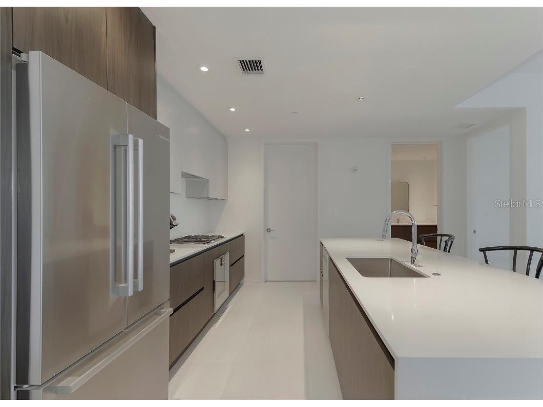 1020 Sunset Point Road #302 Clearwater FL 33755 TB8419333 image12