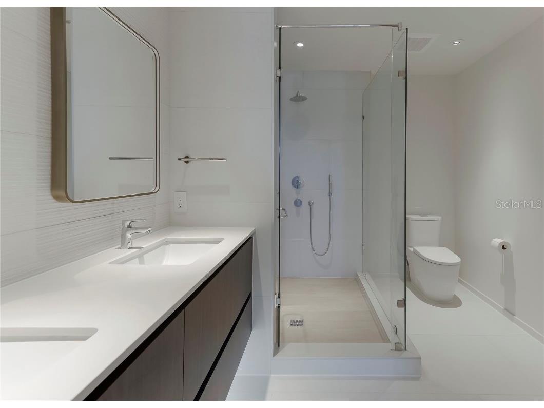 1020 Sunset Point Road #302 Clearwater FL 33755 TB8419333 image19