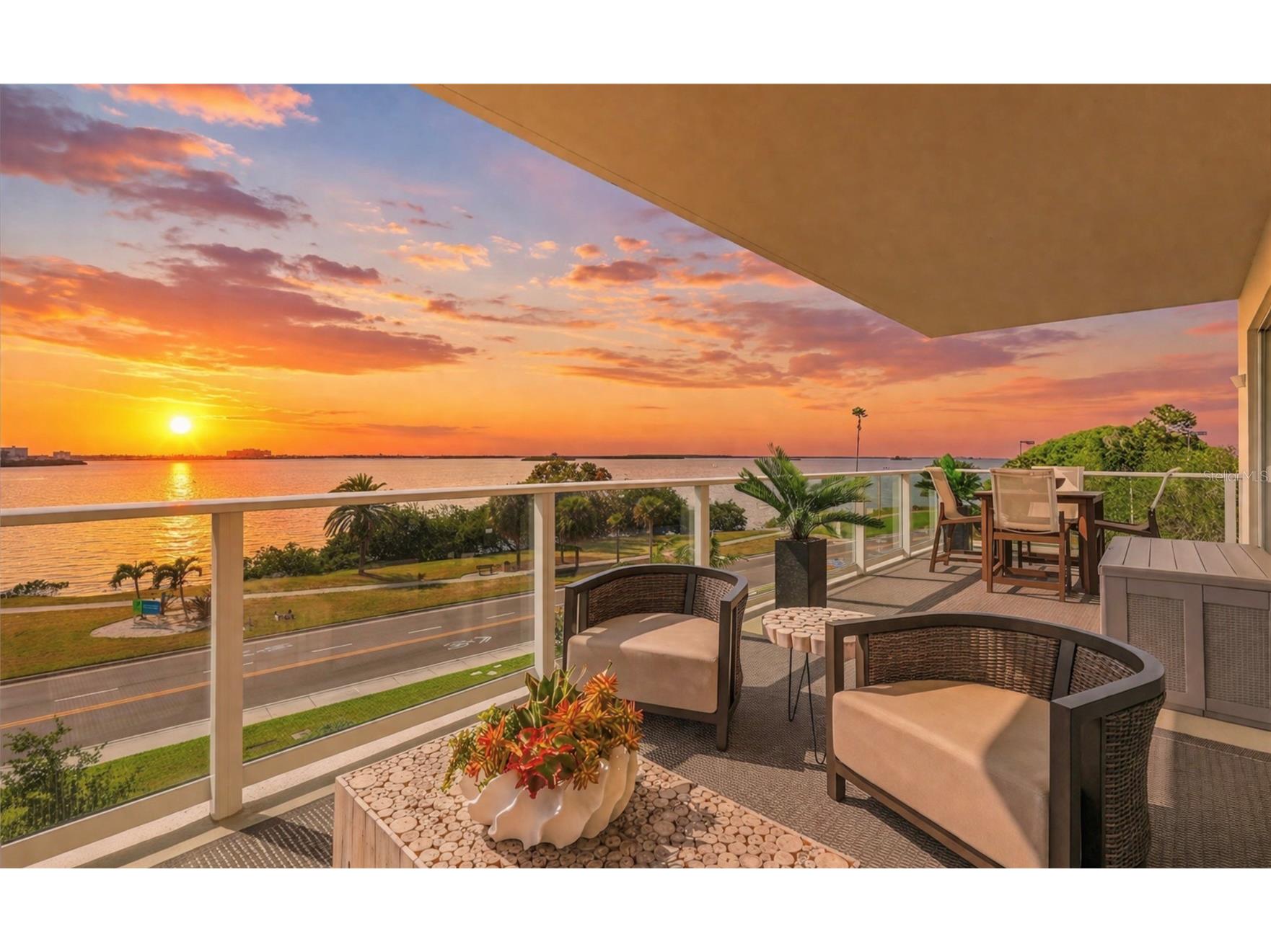 1020 Sunset Point Road #303 Clearwater FL 33755 TB8496578 image1