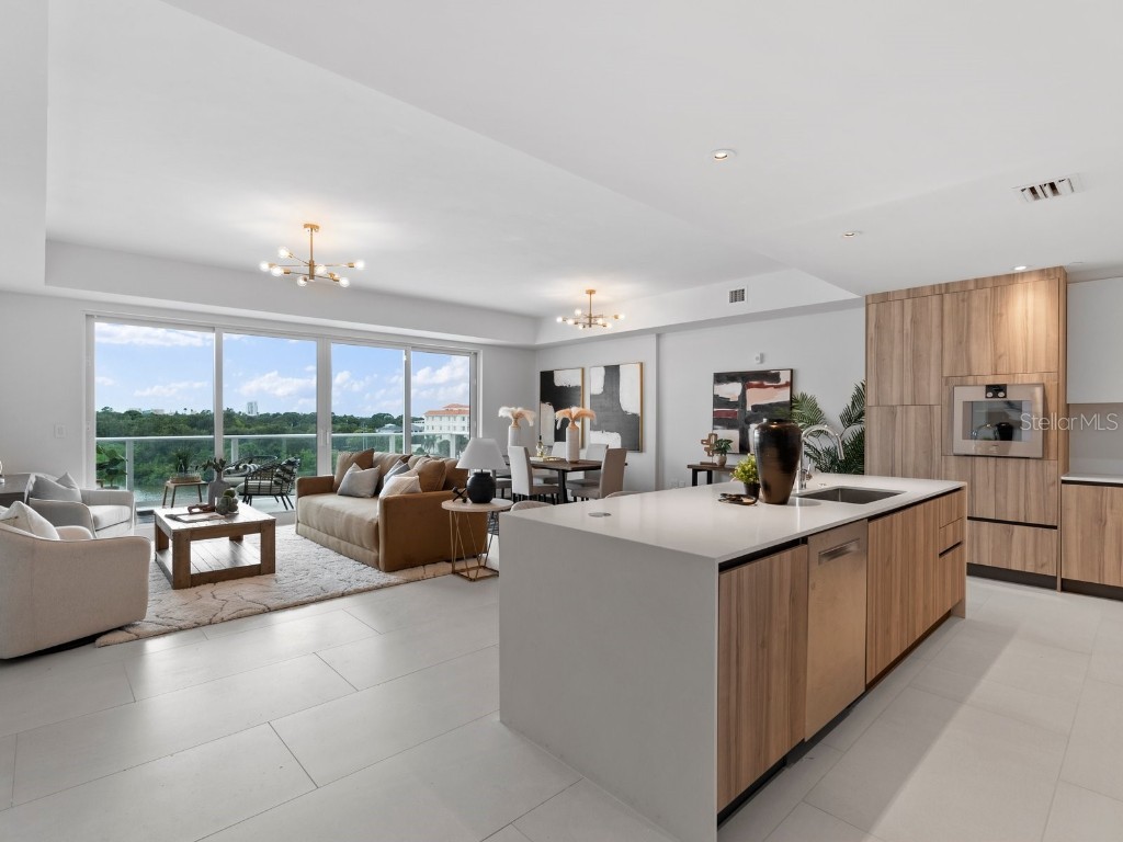 1020 Sunset Point Road #410 Clearwater FL 33755 U8228511 image1