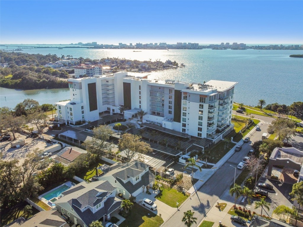 1020 Sunset Point Road #502 Clearwater FL 33755 U8221590 image1