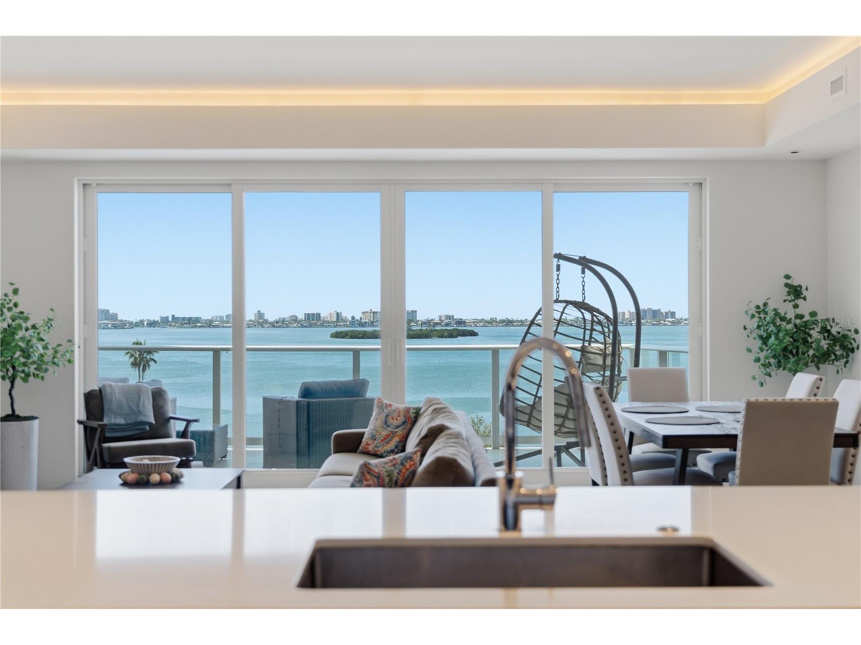 1020 Sunset Point Road #505 Clearwater FL 33755 TB8484081 image4