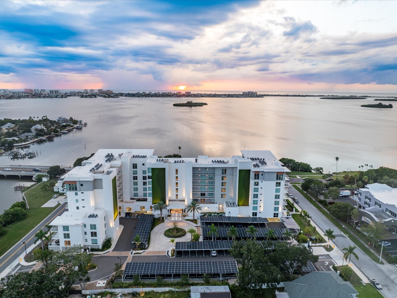 1020 Sunset Point Road #511 Clearwater FL 33755 - CLWTR HARBOR & STEVENSON CREEK TB8436390 image2