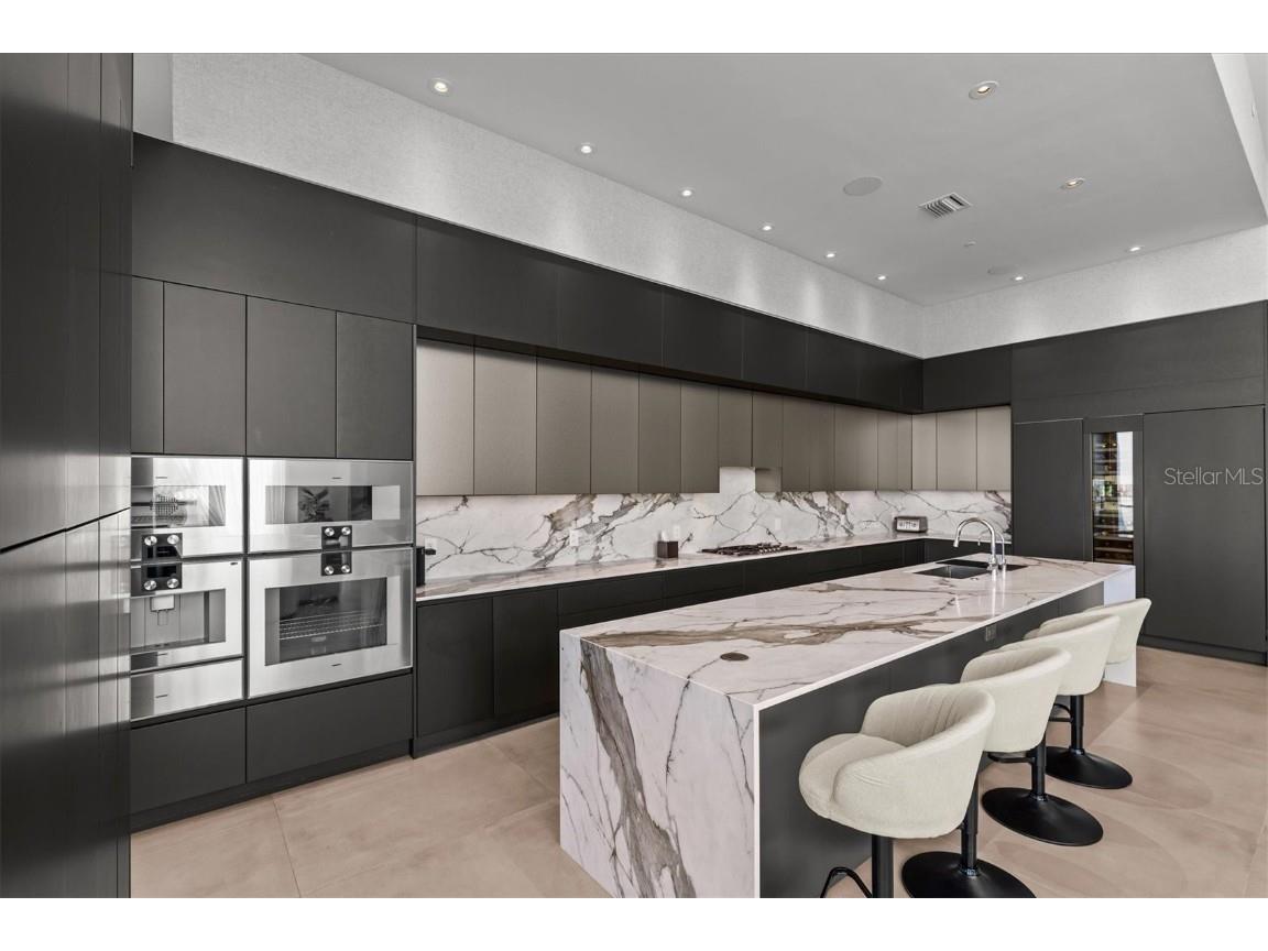 1020 Sunset Point Road #703 Clearwater FL 33755 TB8460720 image10