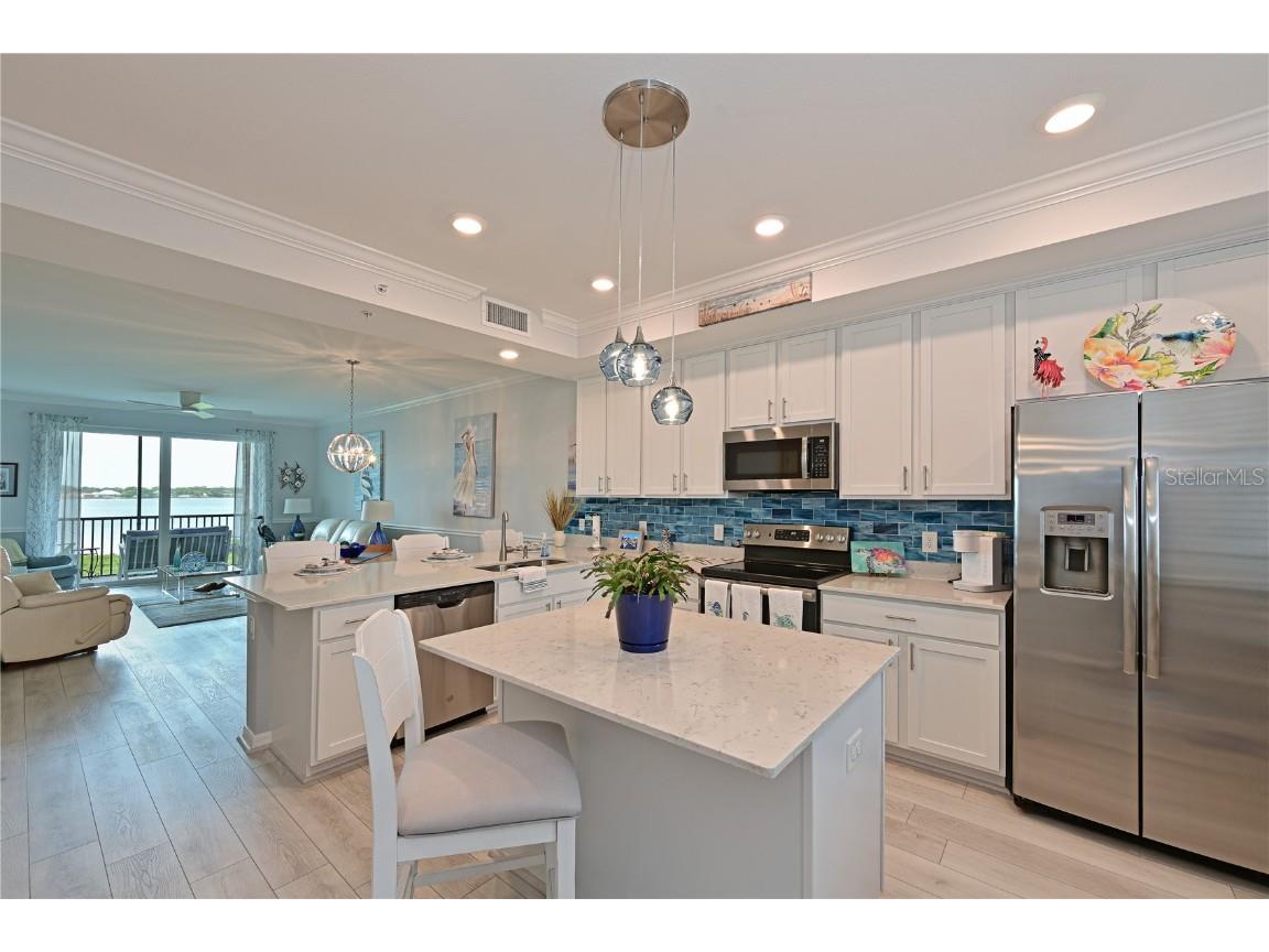 1020 Tidewater Shores Loop #205 Bradenton FL 34208 - MANATEE A4570333 image1