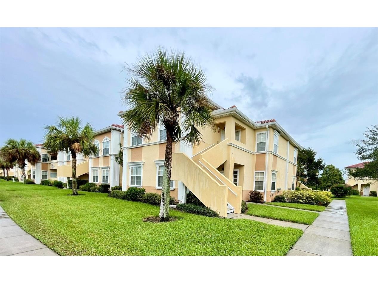 1020 Villagio Circle #104 Sarasota FL 34237 A4581102 image1