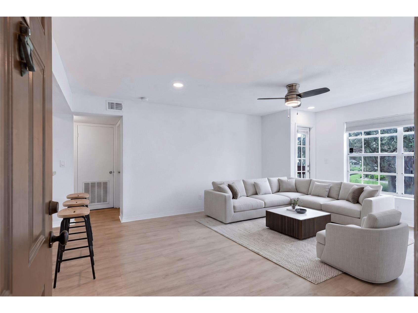 10200 Gandy Boulevard N #1205 Saint Petersburg FL 33702 TB8526138 image3