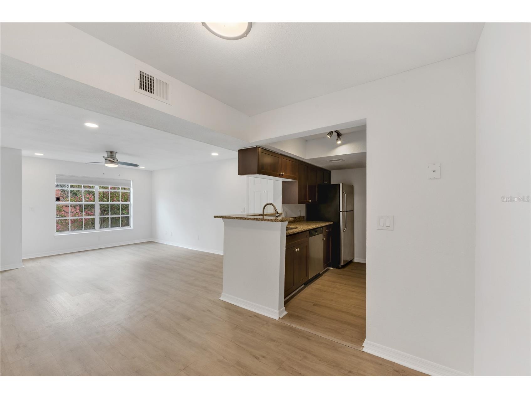10200 Gandy Boulevard N #1205 Saint Petersburg FL 33702 TB8526138 image7