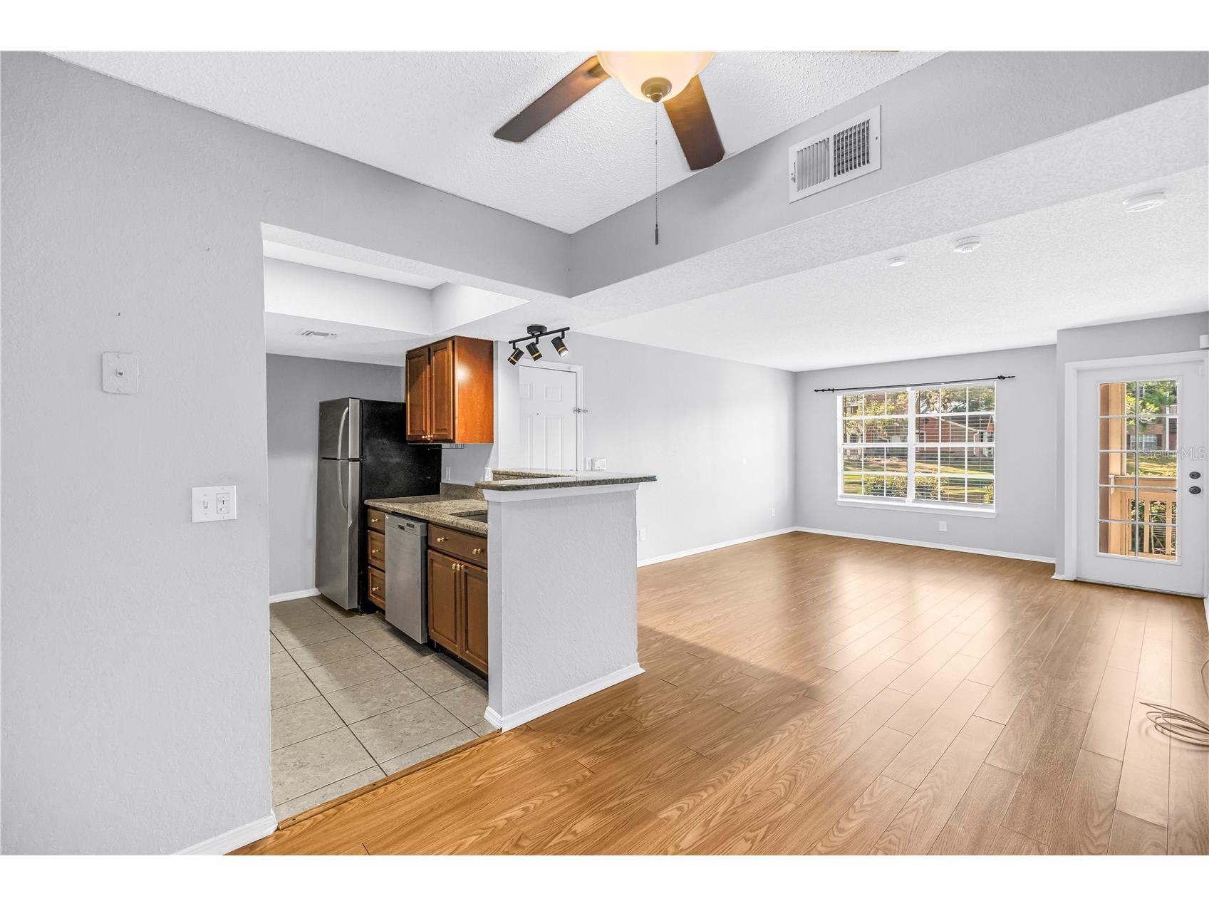 10200 Gandy Boulevard N #807 Saint Petersburg FL 33702 TB8506659 image10