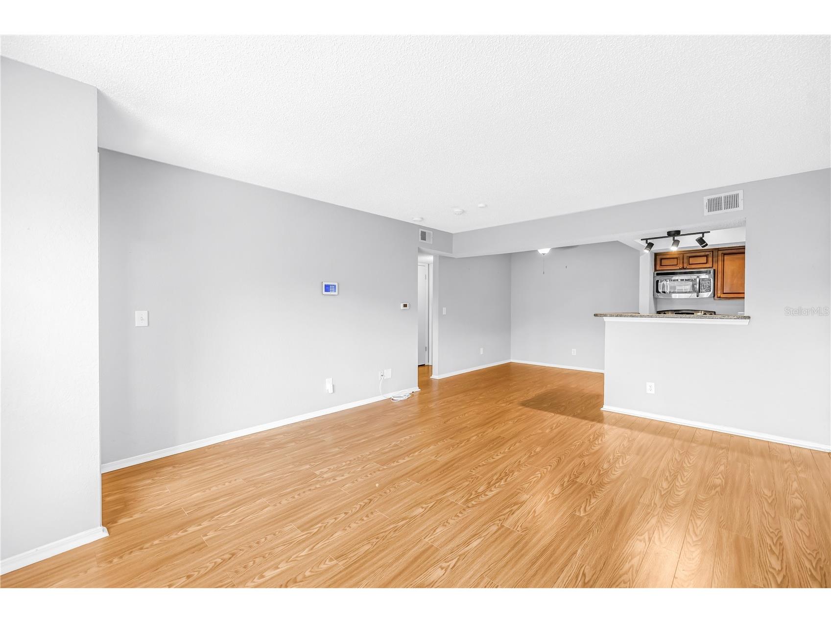 10200 Gandy Boulevard N #807 Saint Petersburg FL 33702 TB8506659 image3