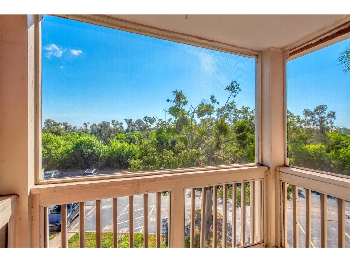 10200 N Gandy Boulevard #1103 Saint Petersburg FL 33702 TB8450636 image16