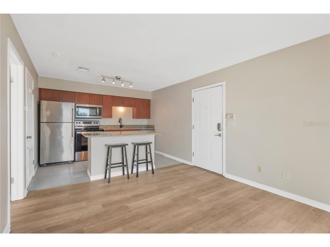 10200 N Gandy Boulevard #1103 Saint Petersburg FL 33702 TB8450636 image6