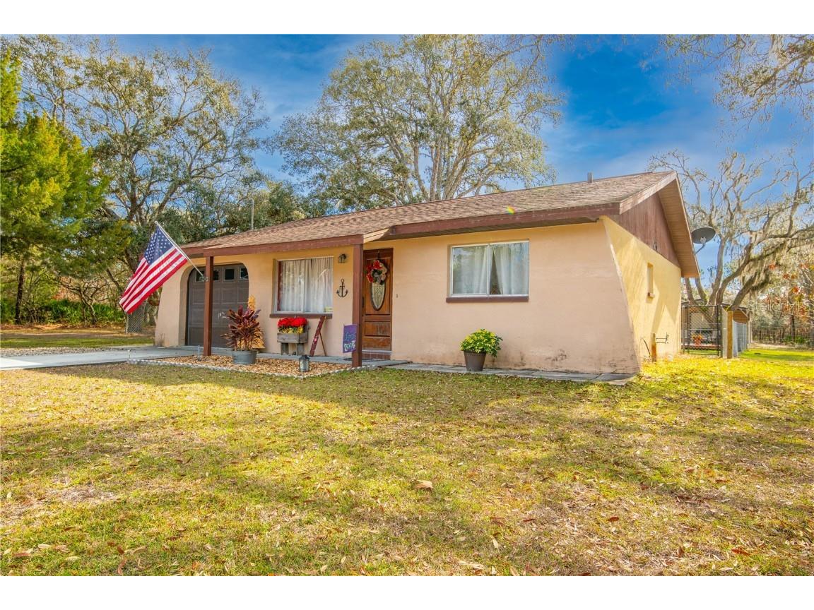 10200 Zebrafinch Avenue Weeki Wachee FL 34614 T3494422 image1