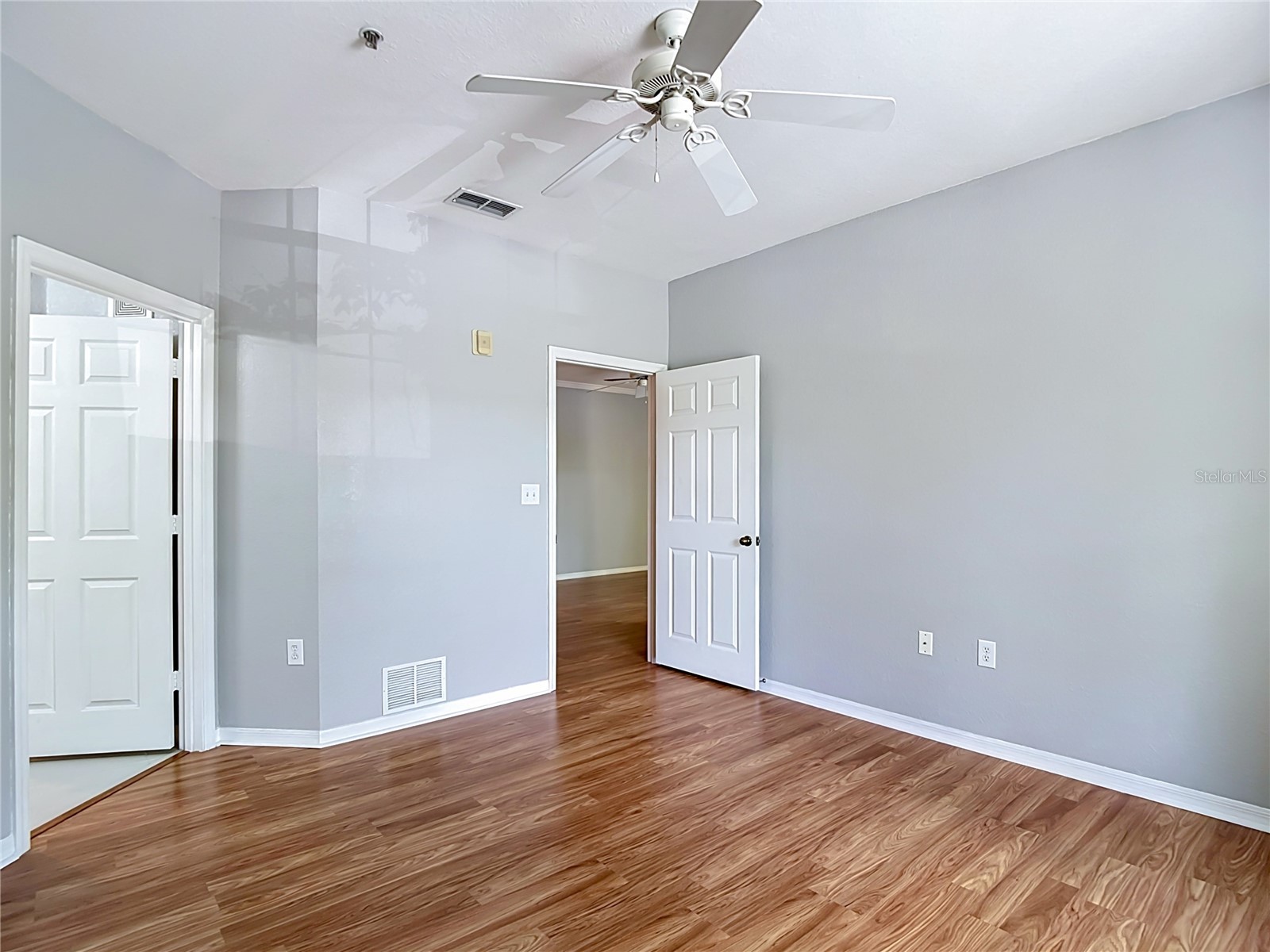 10201 Courtney Palms Boulevard #203 Tampa FL 33619 TB8503765 image35