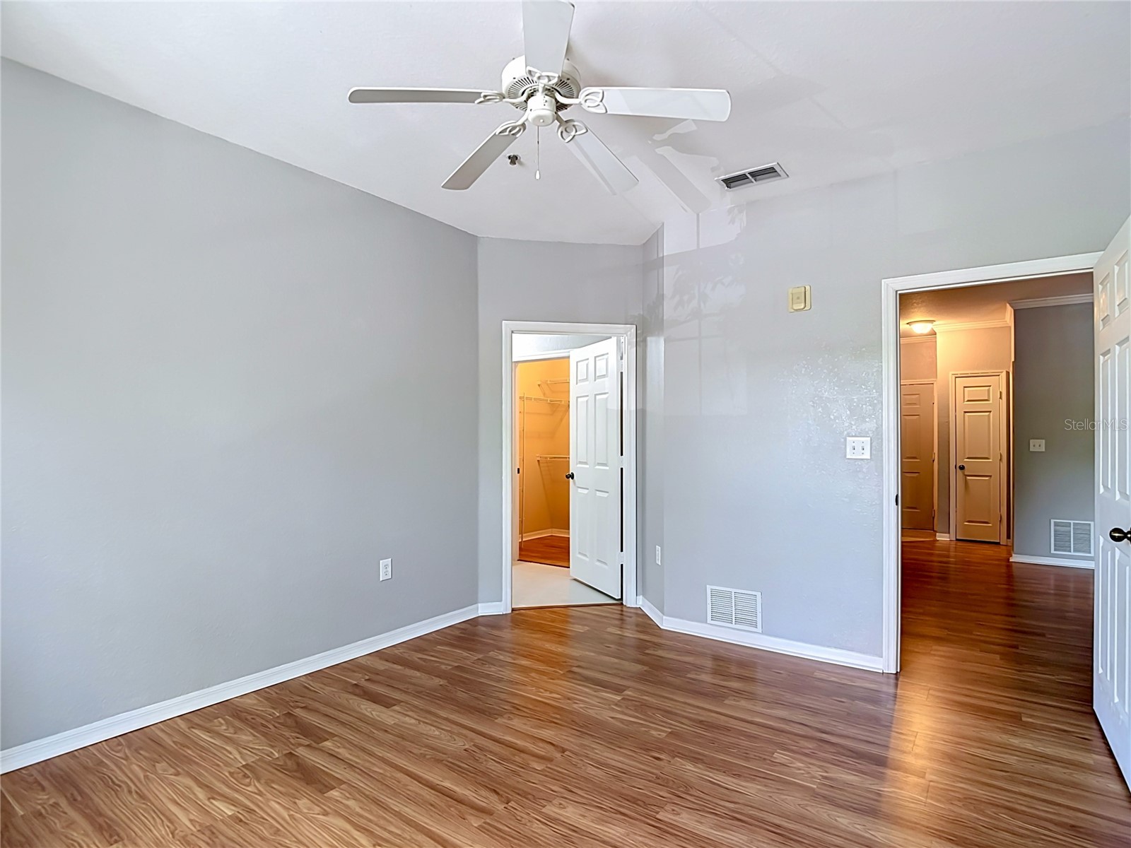 10201 Courtney Palms Boulevard #203 Tampa FL 33619 TB8503765 image36
