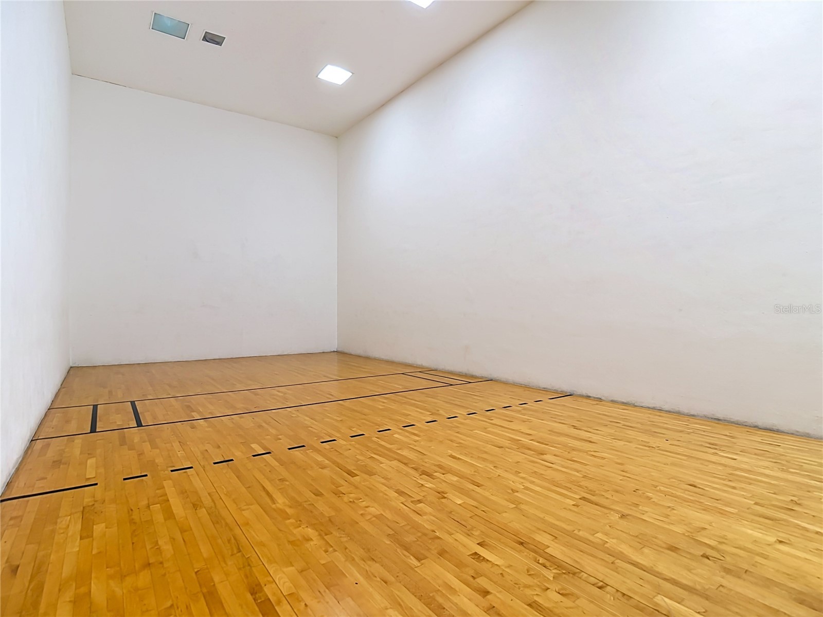 10201 Courtney Palms Boulevard #203 Tampa FL 33619 TB8503765 image57