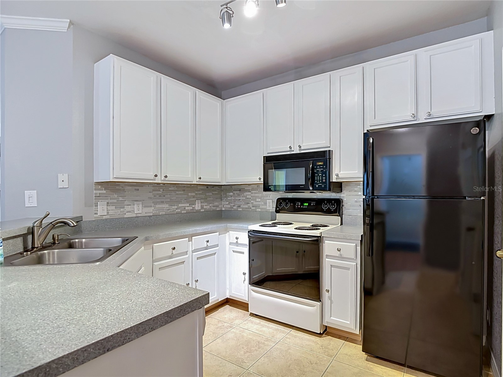 10201 Courtney Palms Boulevard #203 Tampa FL 33619 TB8503765 image7