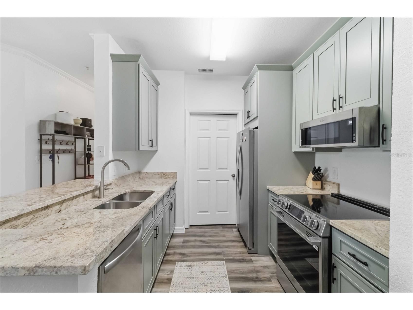 10201 Courtney Palms Boulevard #204 Tampa FL 33619 D6147473 image10