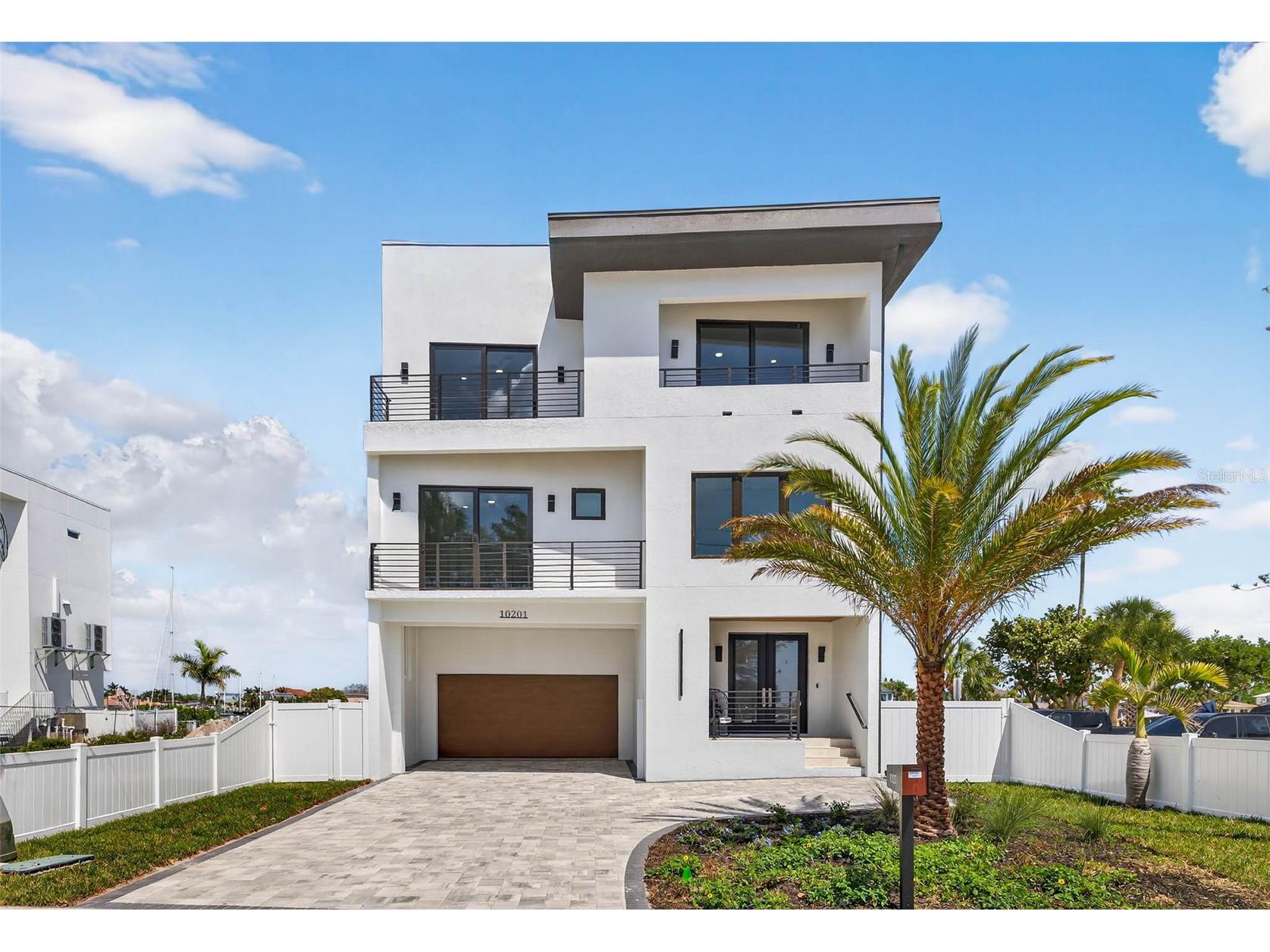 10201 Gulf Boulevard Treasure Island FL 33706 TB8492702 image1