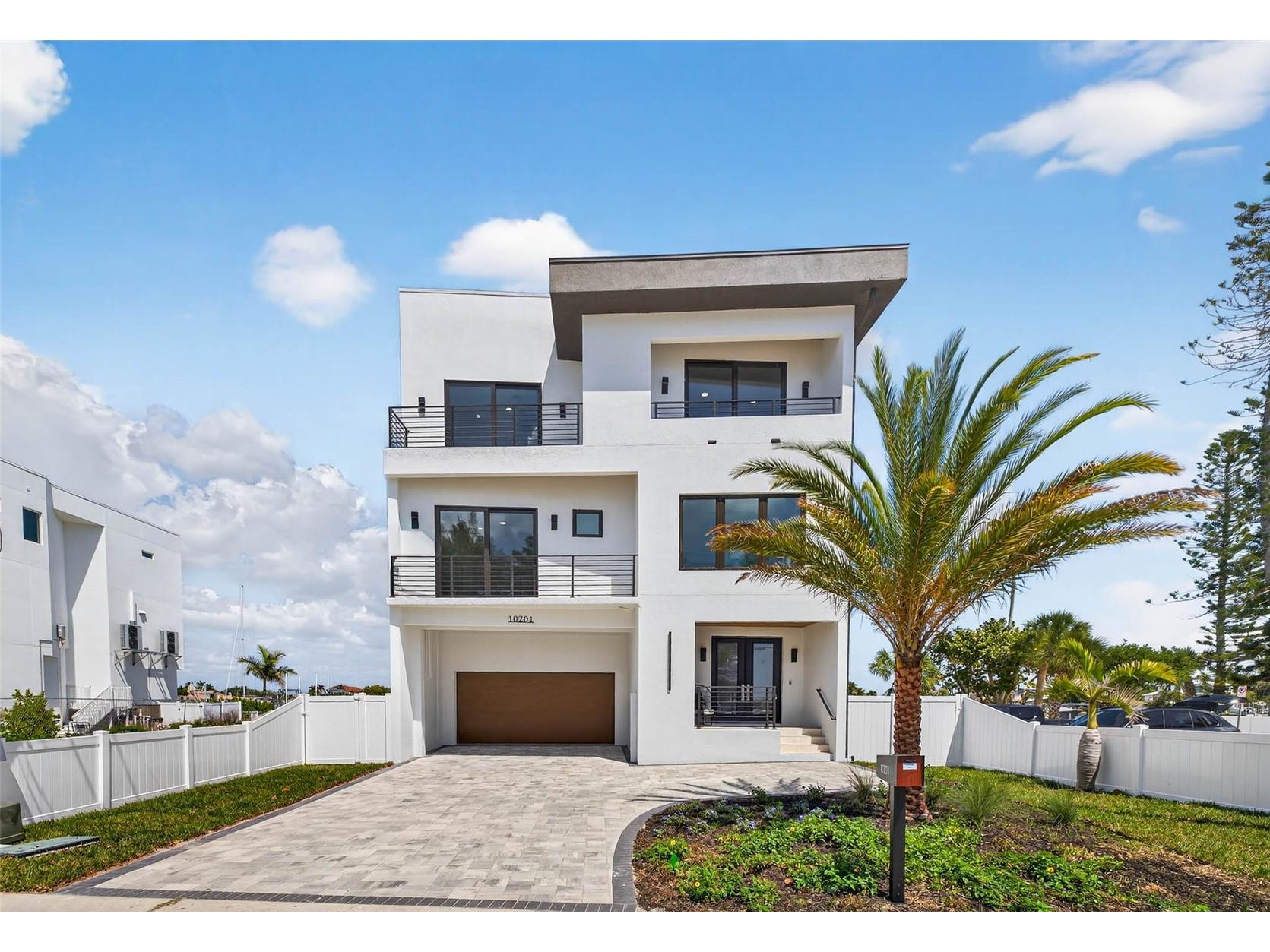 10201 Gulf Boulevard Treasure Island FL 33706 TB8492702 image59