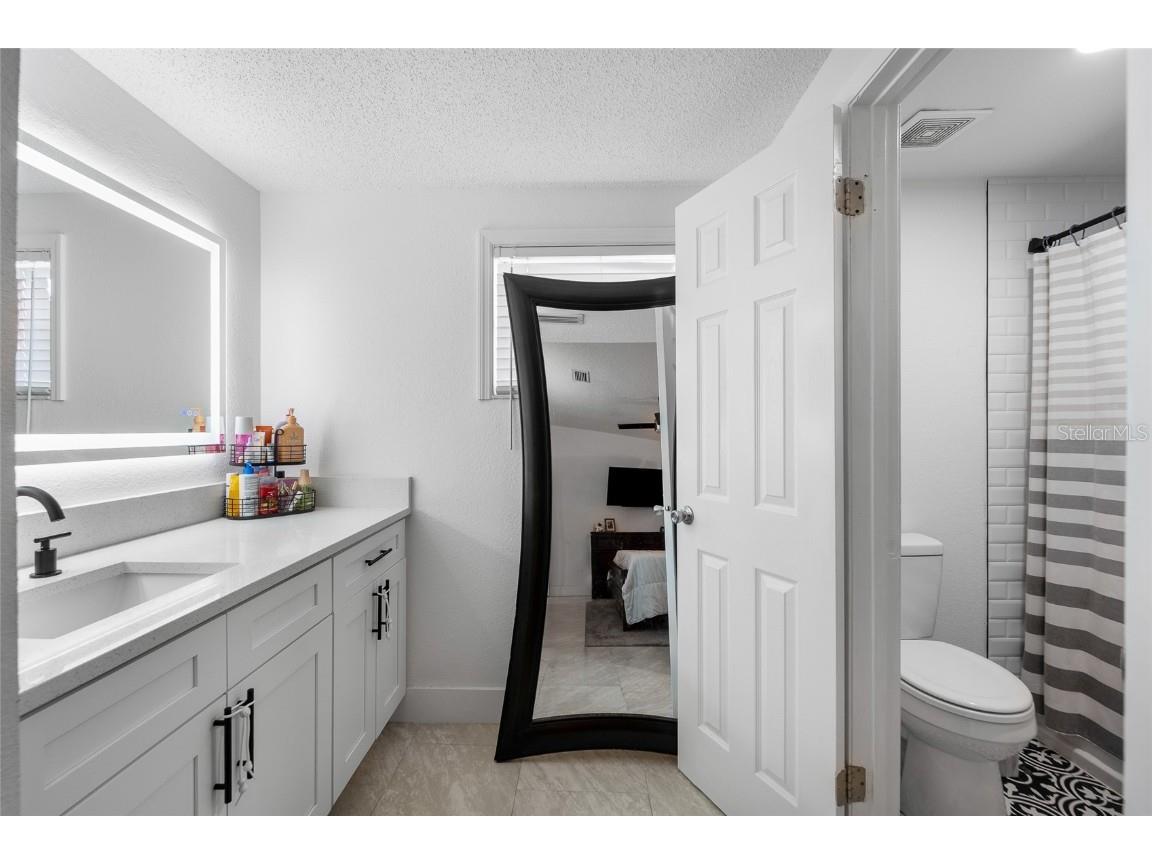 10202 Bellhurst Court Tampa FL 33615 TB8395803 image26