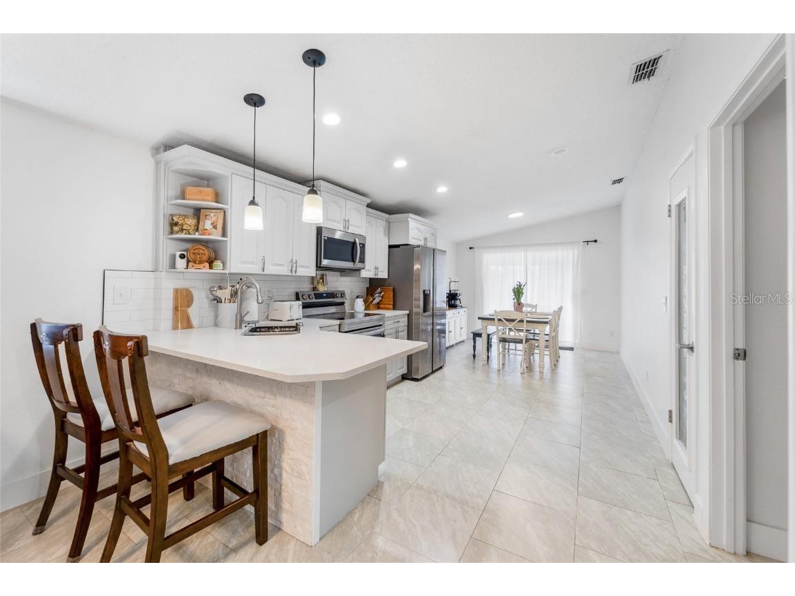 10202 Bellhurst Court Tampa FL 33615 TB8395803 image9