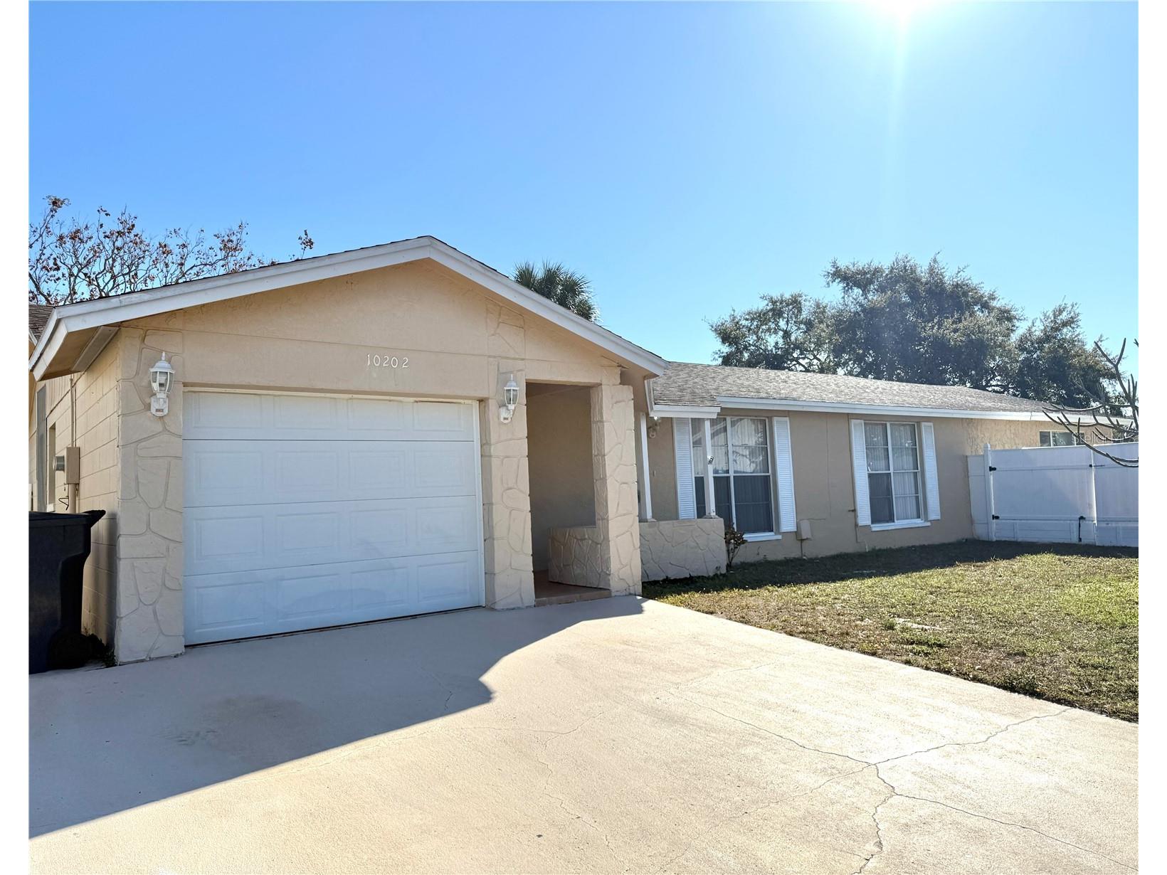 10202 Bonnie Bay Court Tampa FL 33615 TB8458298 image1